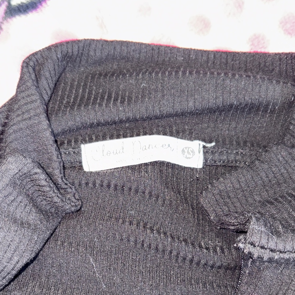 Black Ribbed Top - Picture 2 of 2